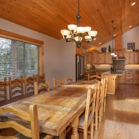 Large 6 Bedroom, Sleeps 16, A/C, Sharc Passes, Hot Tub Sunriver Exterior photo